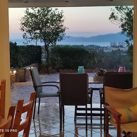 Andrew'S Sunset View Apartment Лутраки Екстериор снимка