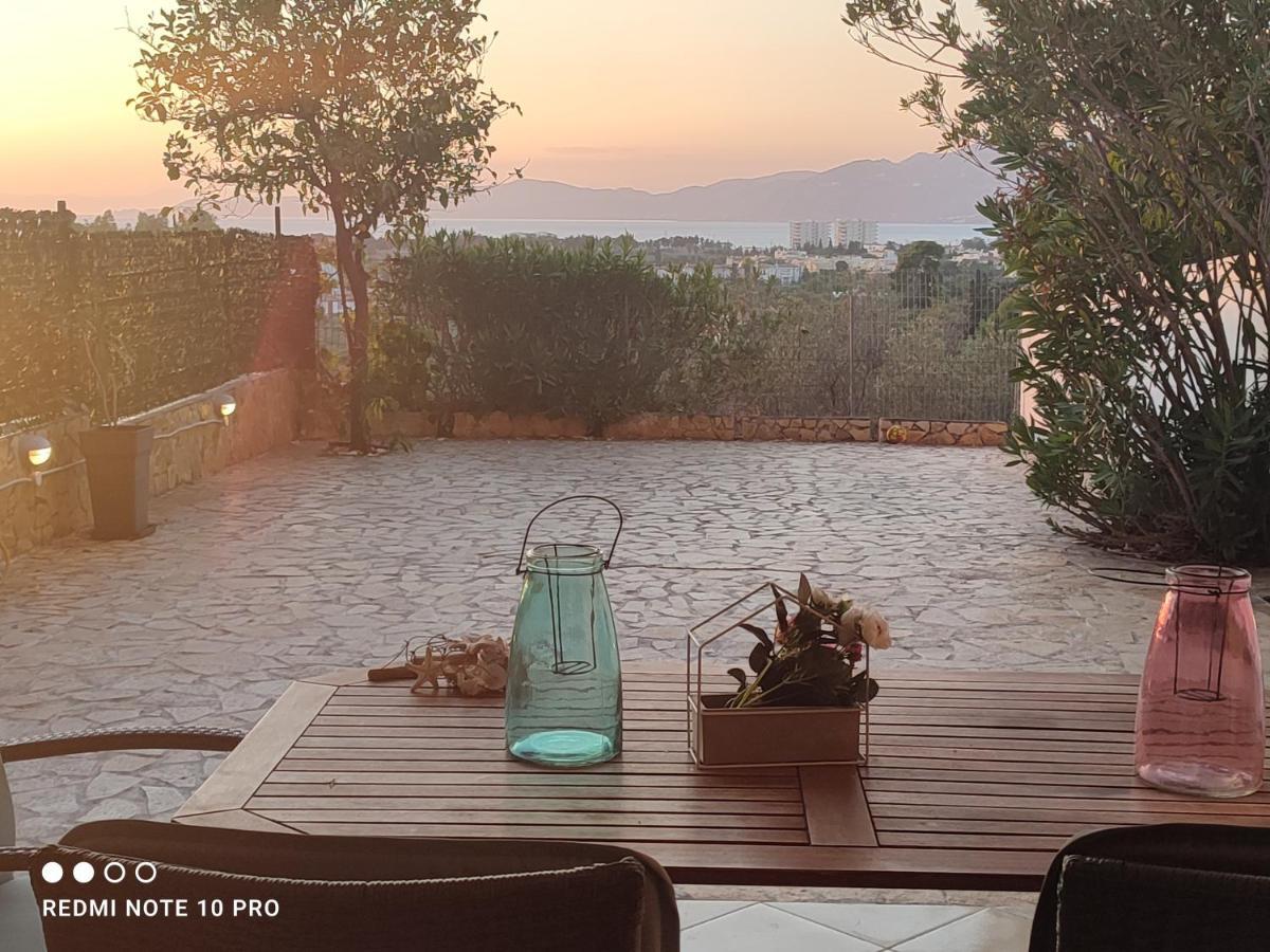 Andrew'S Sunset View Apartment Лутраки Екстериор снимка