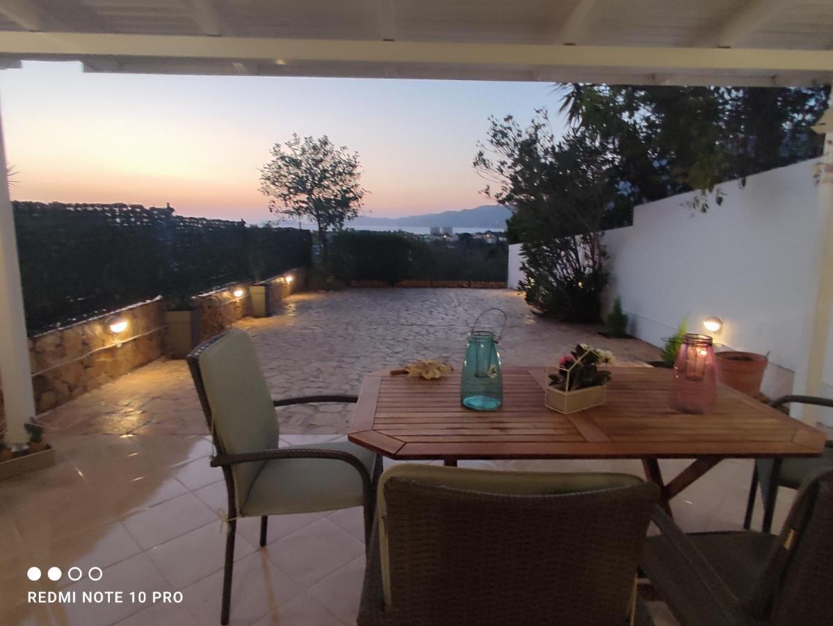 Andrew'S Sunset View Apartment Лутраки Екстериор снимка